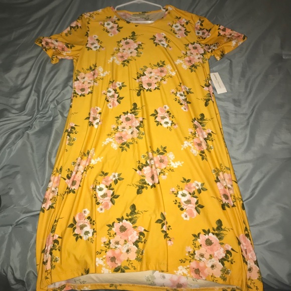 Dress - Picture 3 of 4